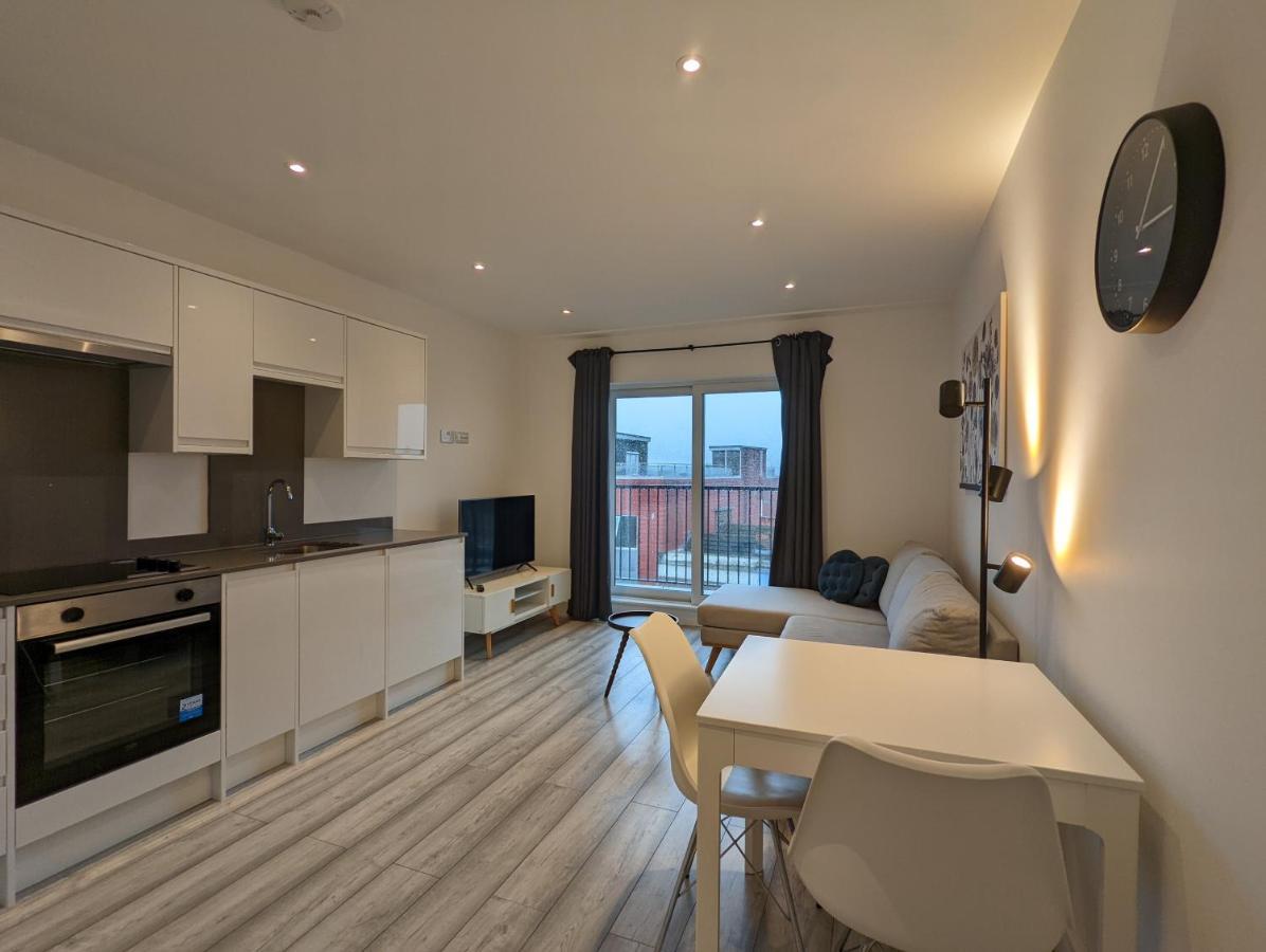 Hounslow Central Apartments Exteriör bild