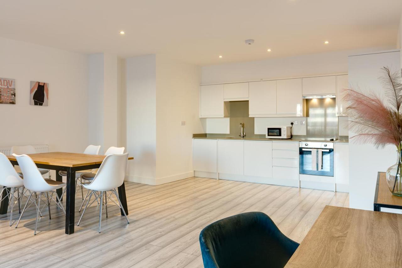 Hounslow Central Apartments Exteriör bild
